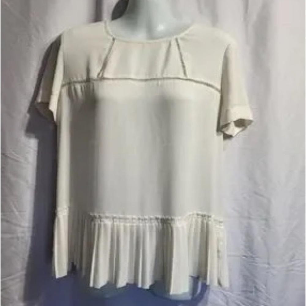 Banana Republic Cream Short Sleeve Pleated Hem Blouse